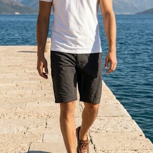 NWT O’Neill Men’s Black Cross Over Hybrid 10” Shorts  - Size 32